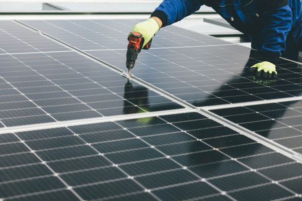Les critères indispensables pour sélectionner un bon installateur de panneaux solaires